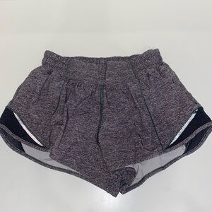 Hotty Hot Lined Short 2.5" in heather grey